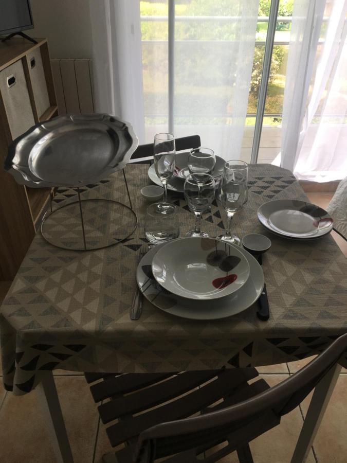 Апартаменты Studio Vue Sur Jardins - Tout Confort Proche Mer Курсёль-сюр-Мер Экстерьер фото